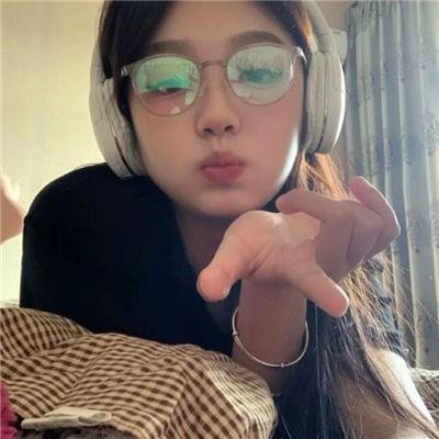 女孩,母亲与恶魔